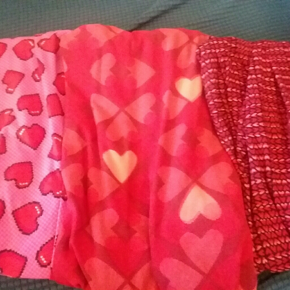 LuLaRoe Heart Legging Lot TC